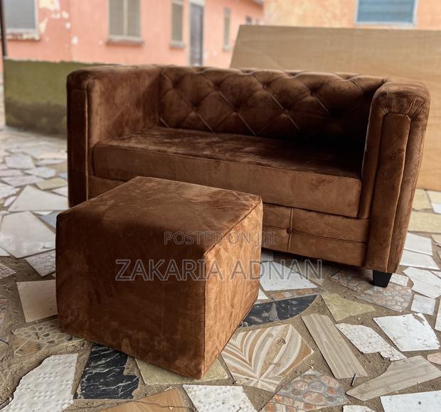 Brown 2in1 Sofa + Coffee Table · Photo 2