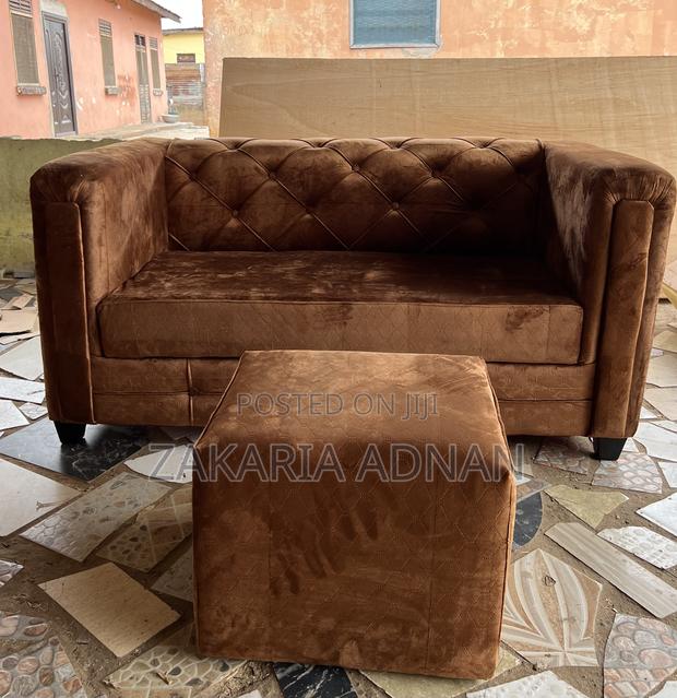 Brown 2in1 Sofa + Coffee Table · Photo 3