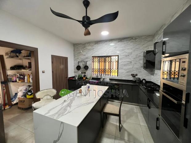 3bdrm House in Manet Court New for sale · Photo 2
