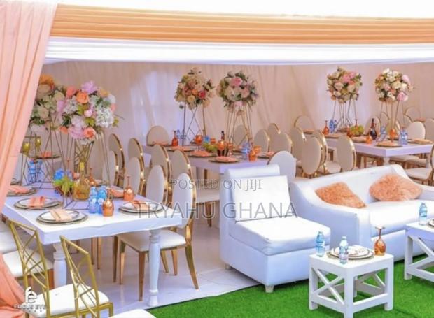 Book Us Now And Get Ready To Experience Happiness With Style · Photo 1