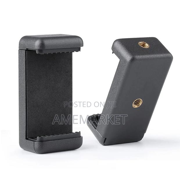 Smartphone Tripod Mount, Cell Phone Holder Adapter · Photo 1