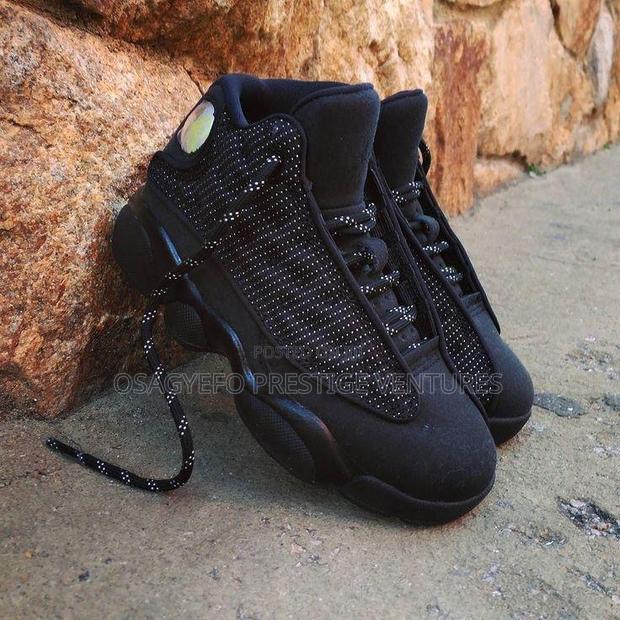 Quality Sneakers · Photo 1