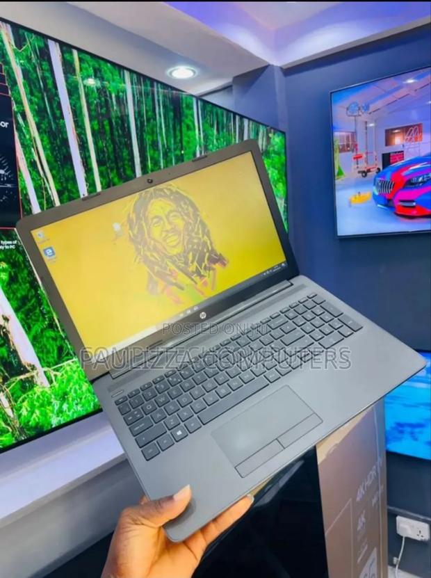 Laptop HP Pavilion 15 8GB Intel Core i7 SSD 256GB · Photo 1