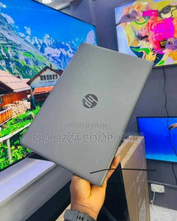 Laptop HP Pavilion 15 8GB Intel Core i7 SSD 256GB · Photo 5