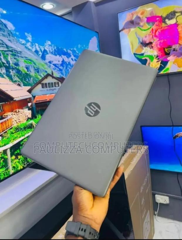 Laptop HP Pavilion 15 8GB Intel Core i7 SSD 256GB · Photo 2