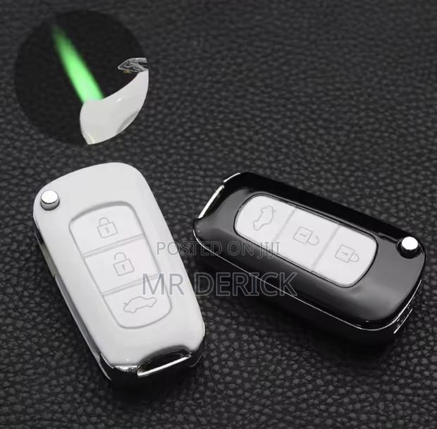 BMW Car Key Shape Model Windproof Inflatable Gas Lighter · Photo 2