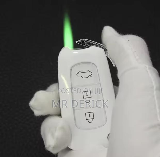 BMW Car Key Shape Model Windproof Inflatable Gas Lighter · Photo 1