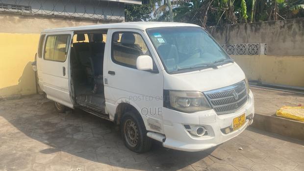 Foton C12 2013 White · Photo 3