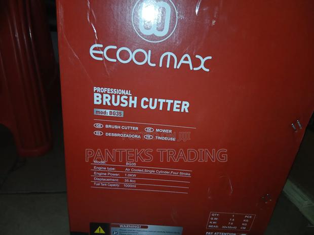 Brush Cutter/4blades in 1 Lawn/ Weeder Machine (Brush Cutter) 4strokes · Photo 5