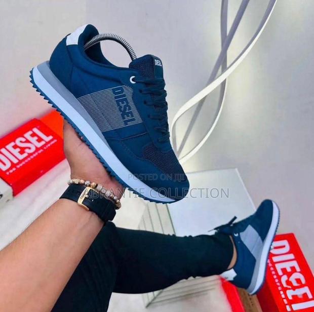 Authentic Diesel Sneaker Available · Photo 2