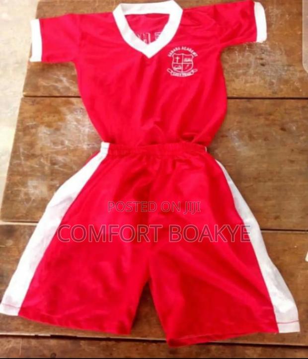 School Friday Wear · Photo 2