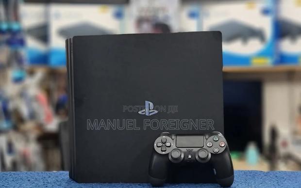 Ps4 Pro With Games of Your Choice · Photo 2