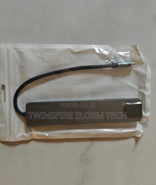 8port Usb-C to HDTV/Ethernet/Usb/Typec Multifunction Adapter · Photo 1