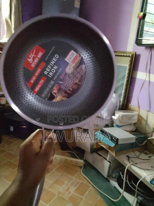 28cm Deep Frying Pan · Photo 2