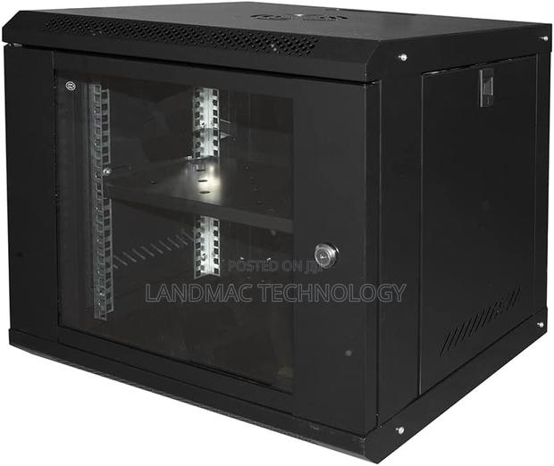 Cabinet 9u (Rack) · Photo 1
