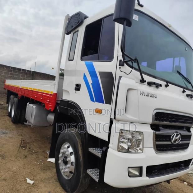 2015 Hyundai 5tons
Truck · Photo 1