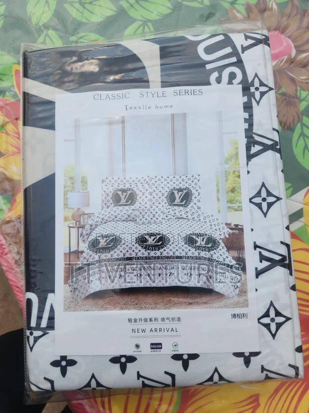 Bed Spread · Photo 1