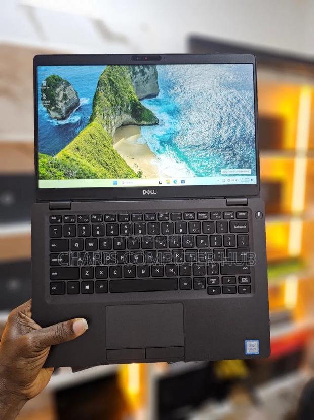 Laptop Dell Latitude 5300 8GB Intel Core i5 SSD 256GB · Photo 1