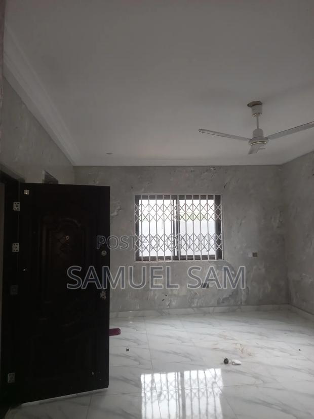 8bdrm House in Tema Community 26 for rent · Photo 4