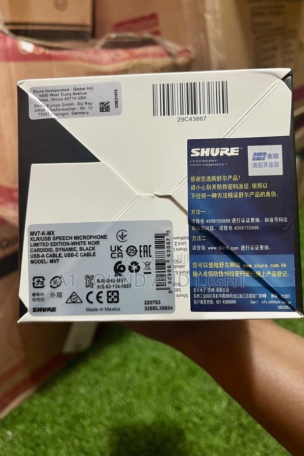 Shure Mv7 Usb / XLR Microphone for Live Streaming, Recording · Photo 3
