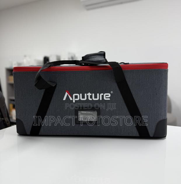 Aputure Storm 400x Tunable White Led Monolight (V-mount) · Photo 3