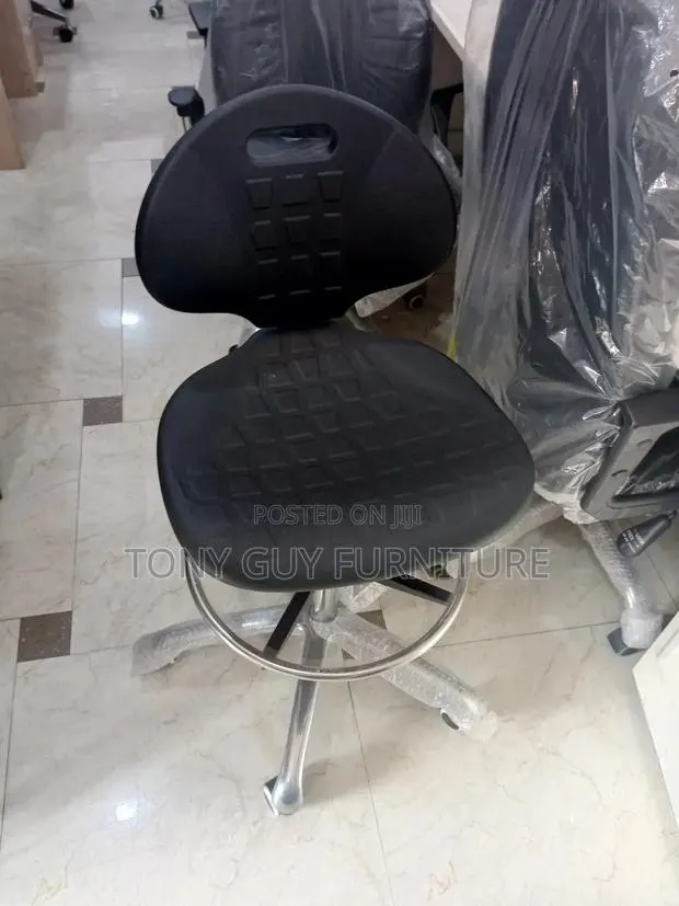 Counter Chair Black · Photo 1