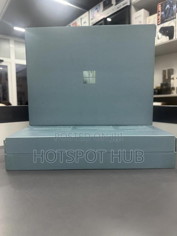 New Microsoft Surface Laptop 16GB Qualcomm Snapdragon X Plus SSD 512GB · Photo 3
