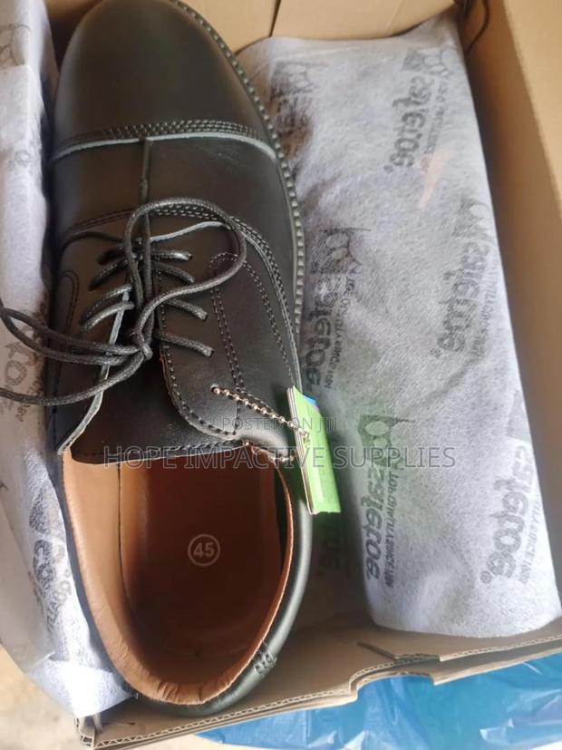 Executive Safetoe Shoe. · Photo 2