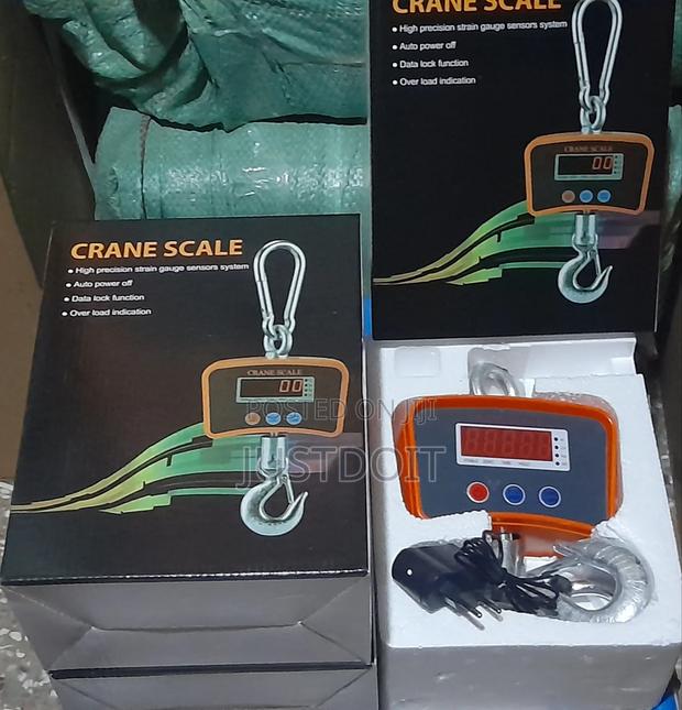 1000kg Digital Crane Scale – Heavy Duty · Photo 1