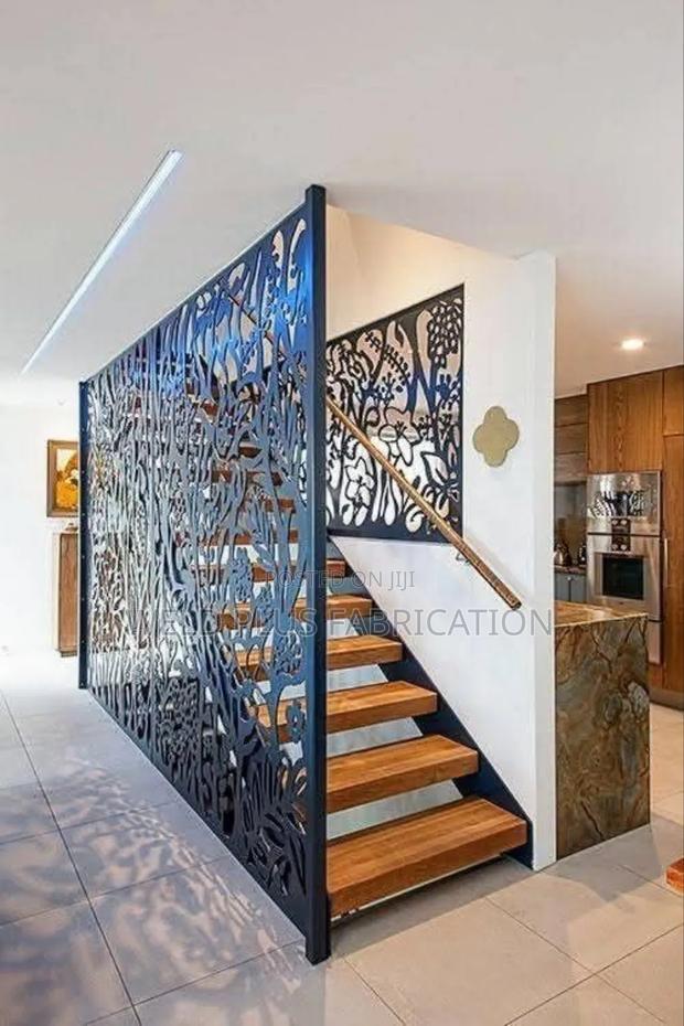 Modern Balcony for Staircase · Photo 1