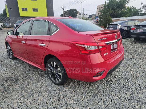 Nissan Sentra SR 2016 Burgundy · Photo 5