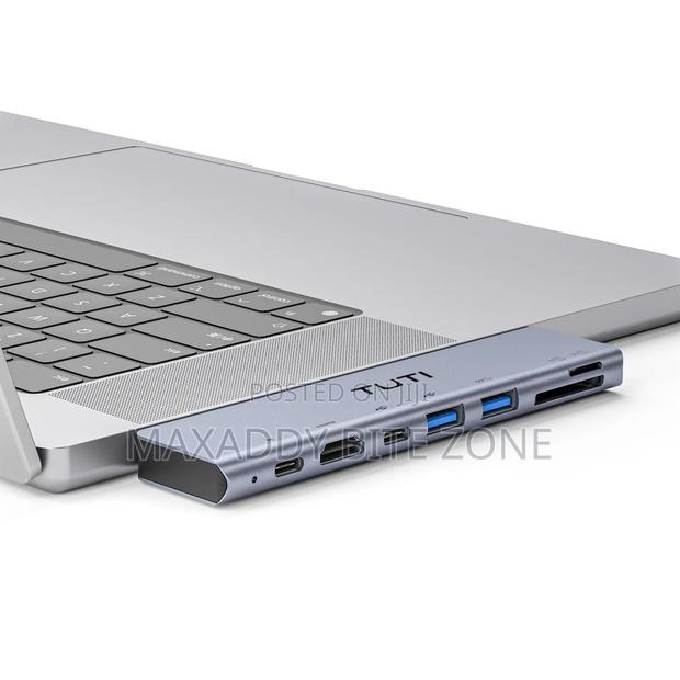 Tuti 7 In 1 Usb Hub Usb-c To Usb 3.O With Sd/Tf Card Reader · Photo 2
