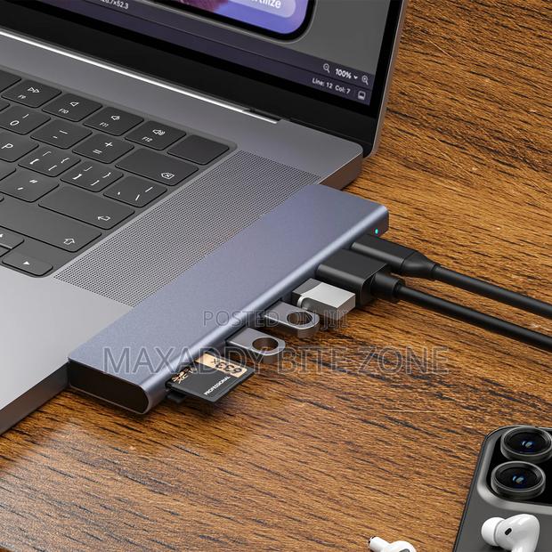 Tuti 7 In 1 Usb Hub Usb-c To Usb 3.O With Sd/Tf Card Reader · Photo 3
