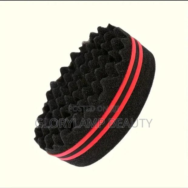 Afro Twist Hair Sponge Brush – Curl Coil Styling Foam (Black Red) · Photo 4