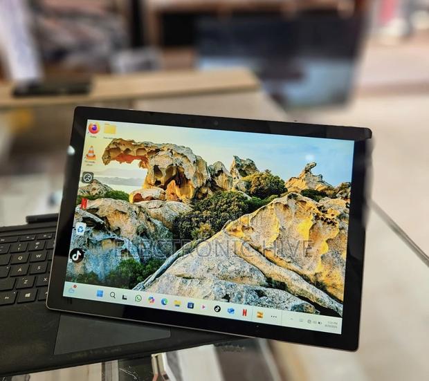 Laptop Microsoft Surface Pro 7 16GB Intel Core I7 SSD 512GB · Photo 2