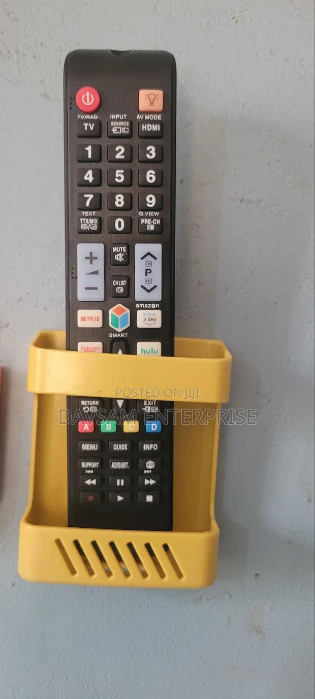 Remote and Phones Holders · Photo 6
