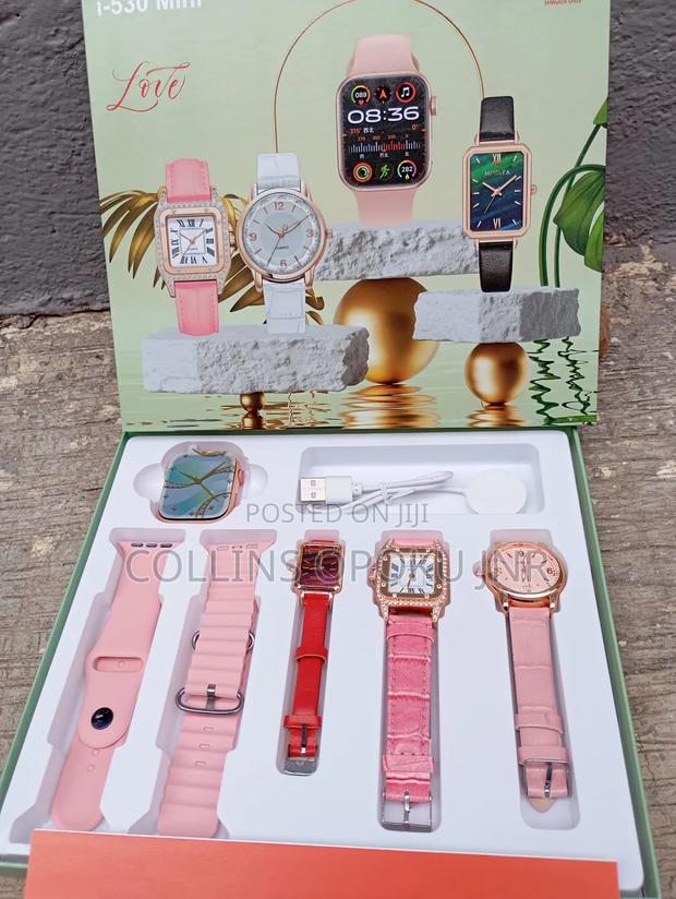 I-530 Mini 4-in-1 Smart Watch 2 Straps With 3 Quartz Watches - Pink · Photo 1