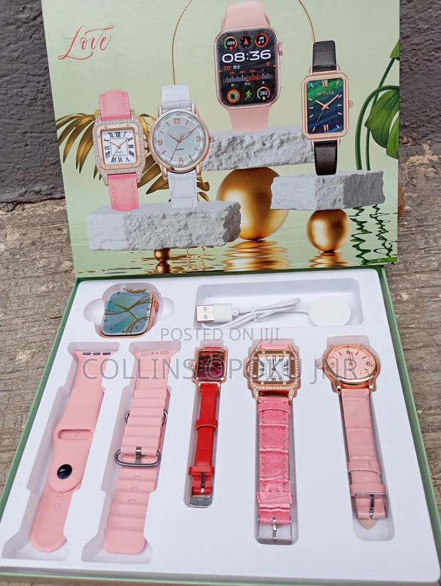 I-530 Mini 4-in-1 Smart Watch 2 Straps With 3 Quartz Watches - Pink · Photo 5