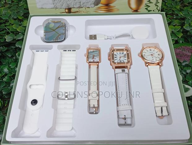 I-530 Mini 4-in-1 Smart Watch 2 Straps With 3 Quartz Watches - White · Photo 5