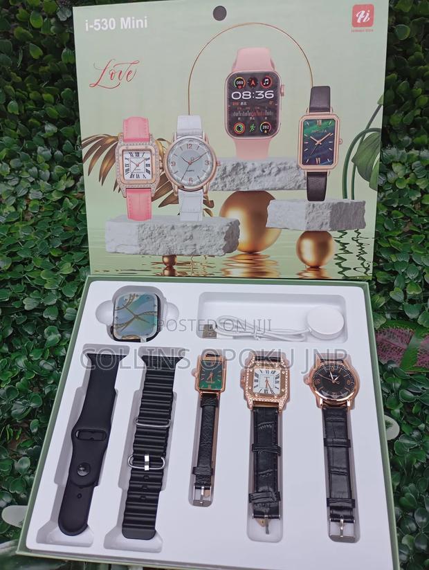 I-530 Mini 4-in-1 Smart Watch 2 Straps With 3 Quartz Watches - Black · Photo 3