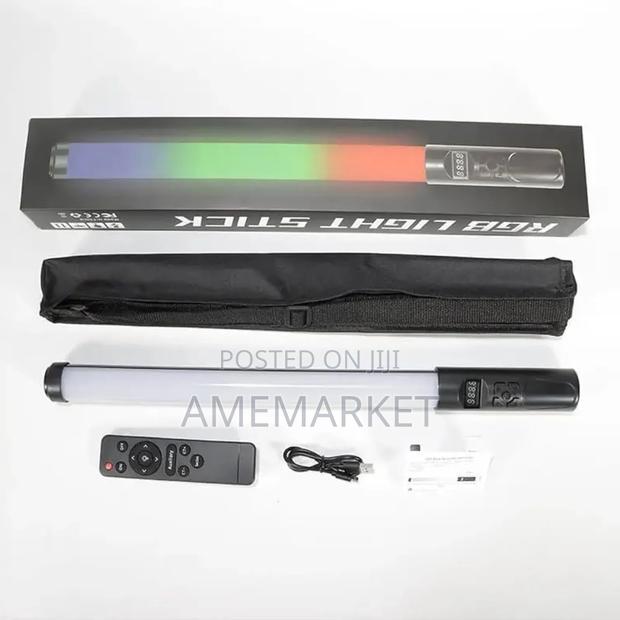 Recharheable Handheld RGB Colour Led Photography Stick Light · Photo 2
