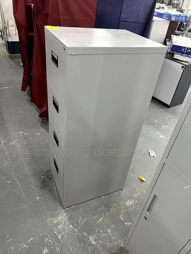 4 Chest of Drawers Metal Cabinet · Photo 1