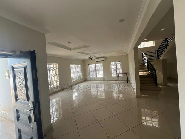 4bdrm House in Testimonial Building, Sakumono for sale · Photo 8