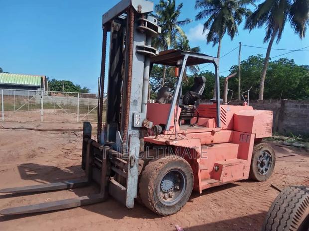 Dalian Forklift 12tons
