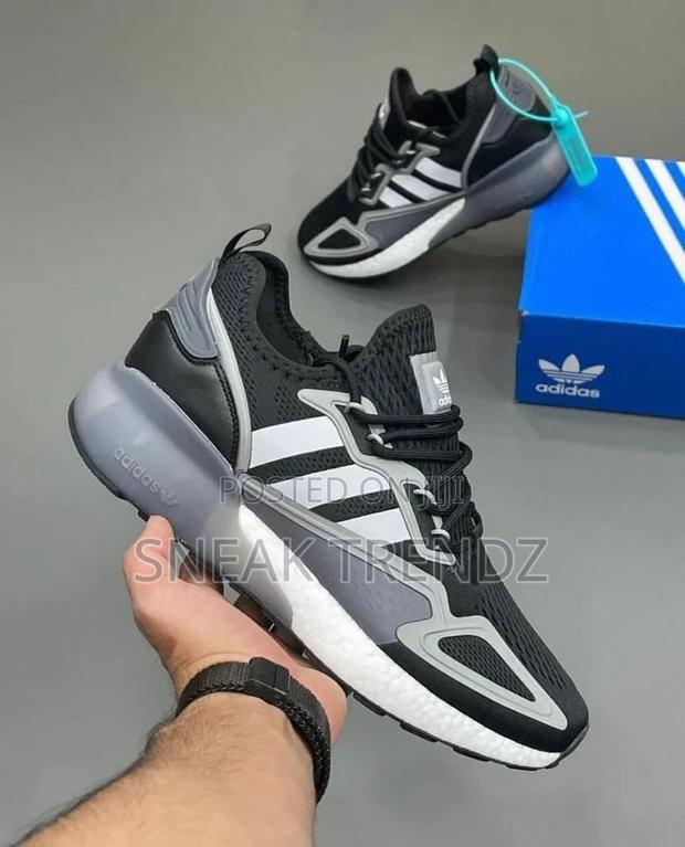 Adidas Original Zx 2 Black N White · Photo 1