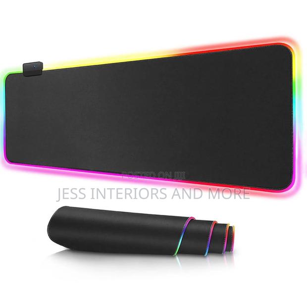 Gaming Mouse Pad With Led Light · Photo 3