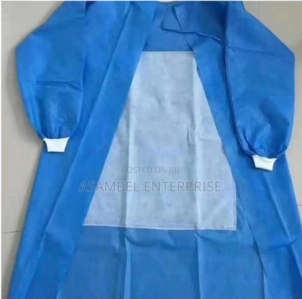 Disposable Coverall Gowns · Photo 3