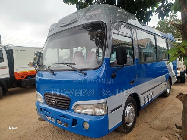Hyundai County 2014 Blue · Photo 1