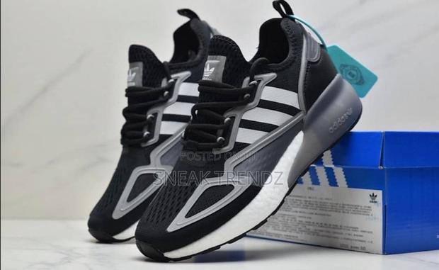 Adidas Original Zx 2 Black N White · Photo 2
