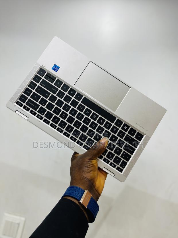 Laptop HP EliteBook 1040 G8 16GB Intel Core i7 SSD 512GB ยท Photo 2